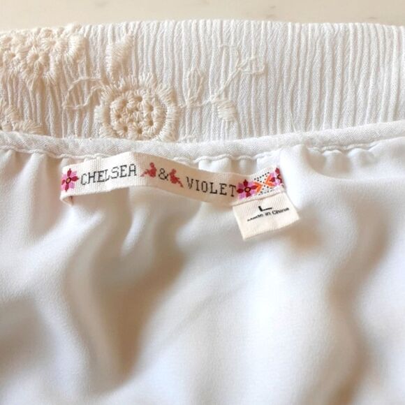 CHELSEA & VIOLET Embroidered Ivory Floral Wrap Hi-low Dress Sz. Large - Picture 11 of 12